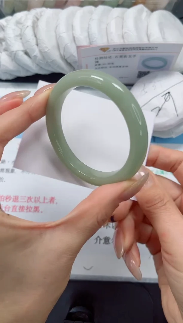 未镶嵌手镯石英质玉184-56