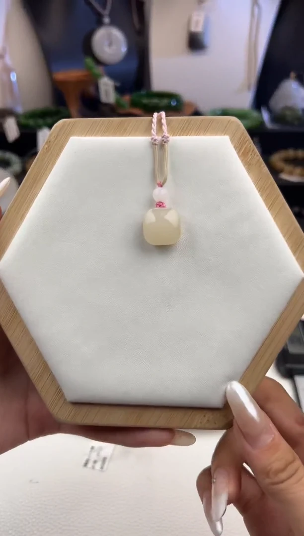 吊坠(不含链)未镶嵌和田玉299