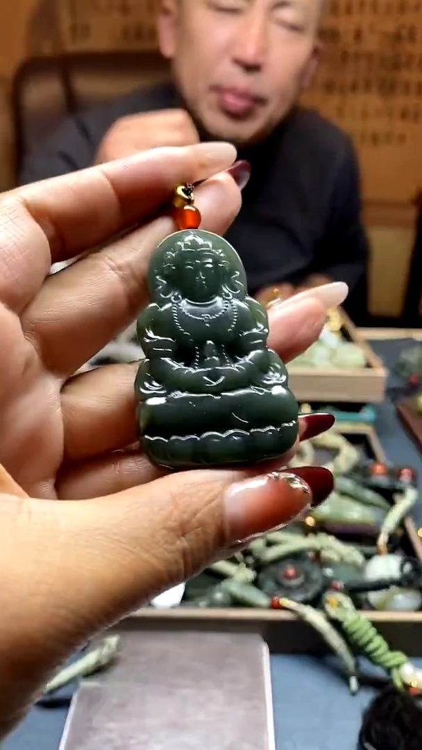 颈饰未镶嵌和田玉拍一发一