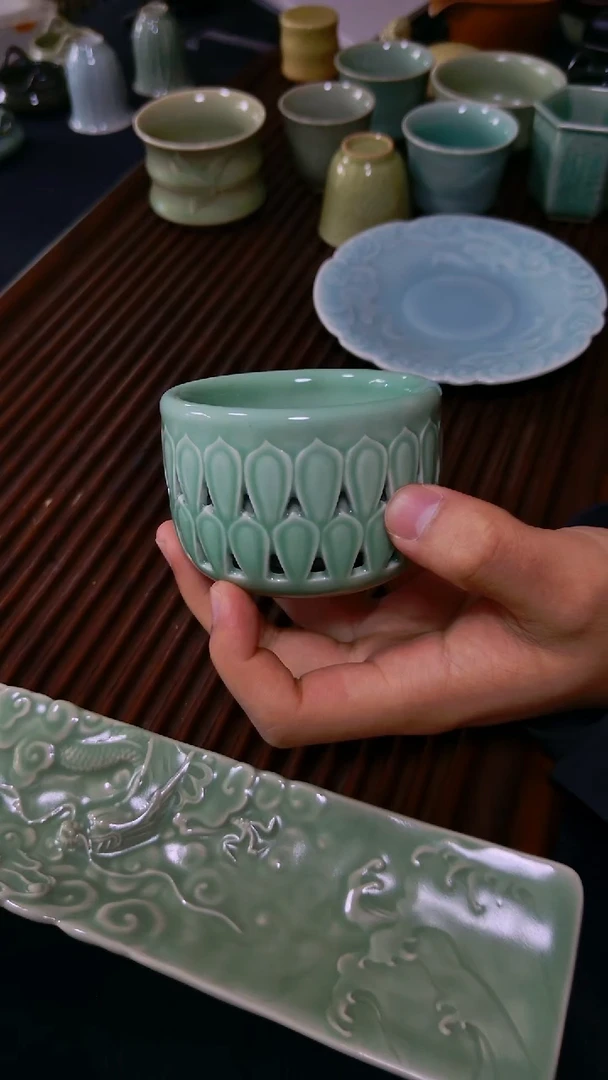 人***醒和青禾镂空工艺缸杯