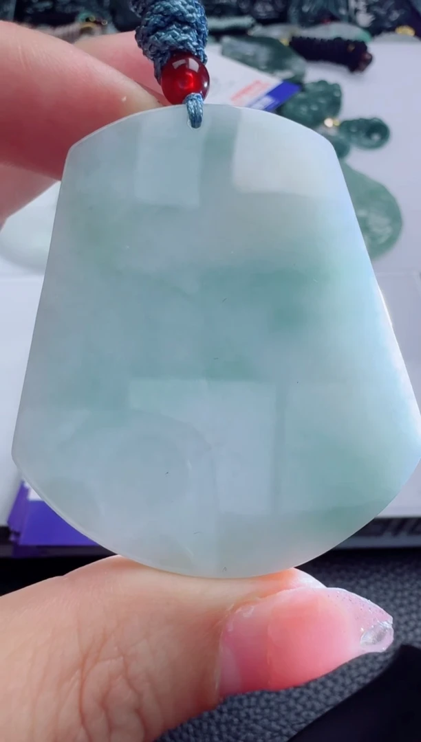 【闪购商品】翡翠颈饰未镶嵌多样性随机发其一