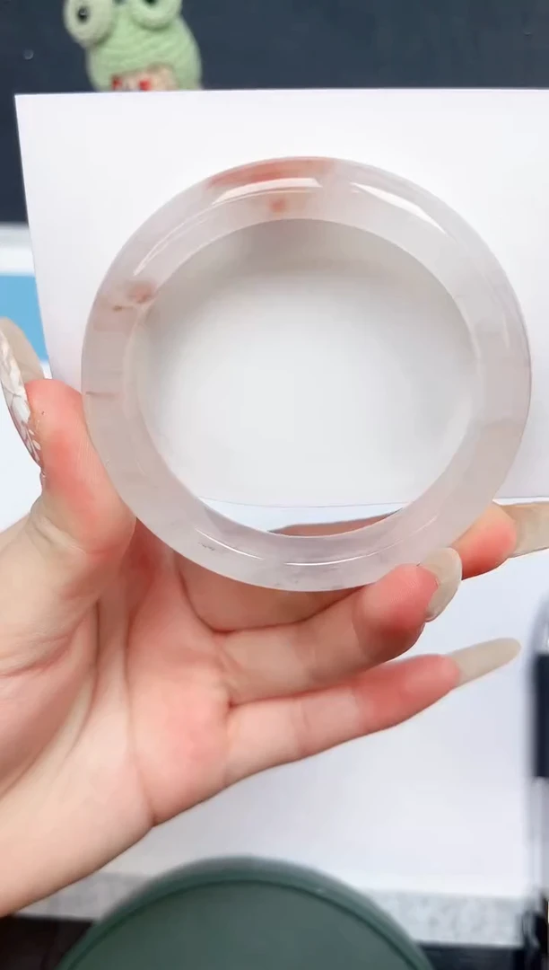 【闪购商品】石英质玉手镯未镶嵌66-54.6