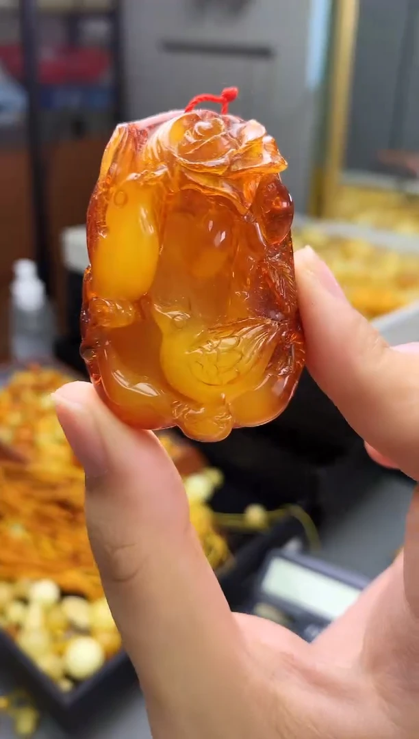 未镶嵌琥珀珠宝奇石73