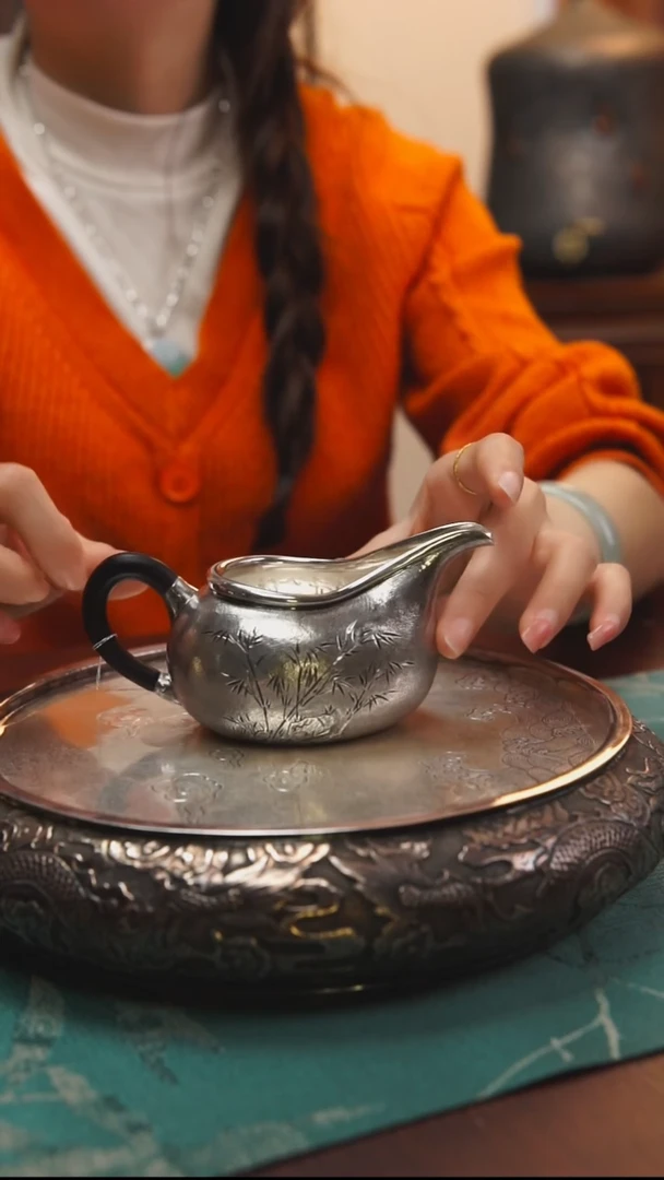 古悦足银999公道杯