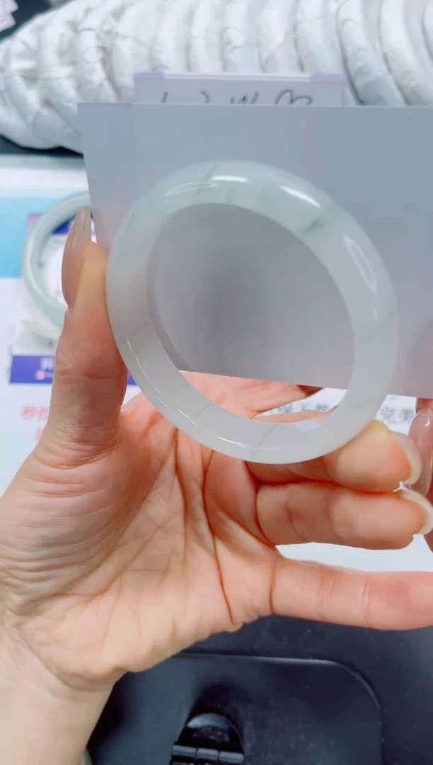 未镶嵌手镯石英质玉215-56.6