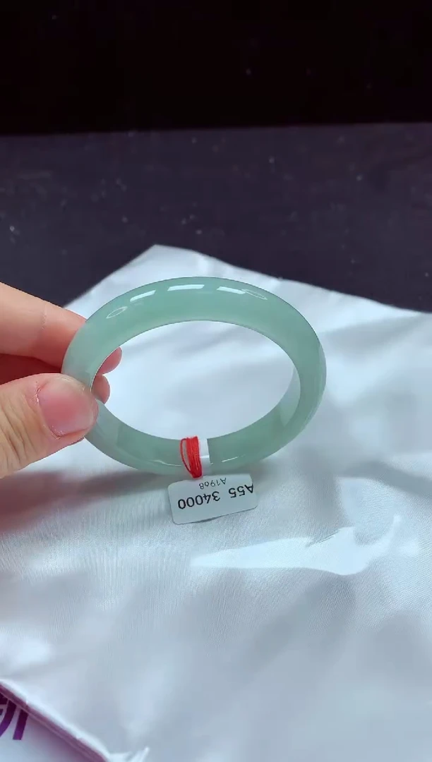 【闪购商品】翡翠手镯未镶嵌镯子55+
