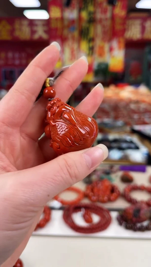 未镶嵌貔貅吊坠南红玛瑙（多样式发其一）