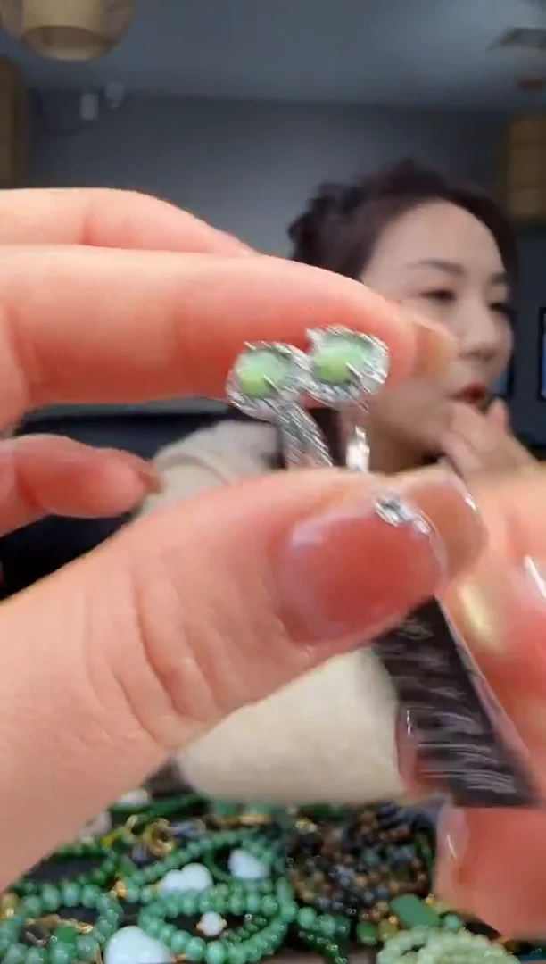 银S925镶嵌戒指和田玉1