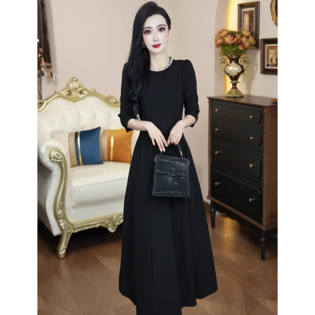 春季新款法式气质中长款收腰赫本风修身连衣裙2559