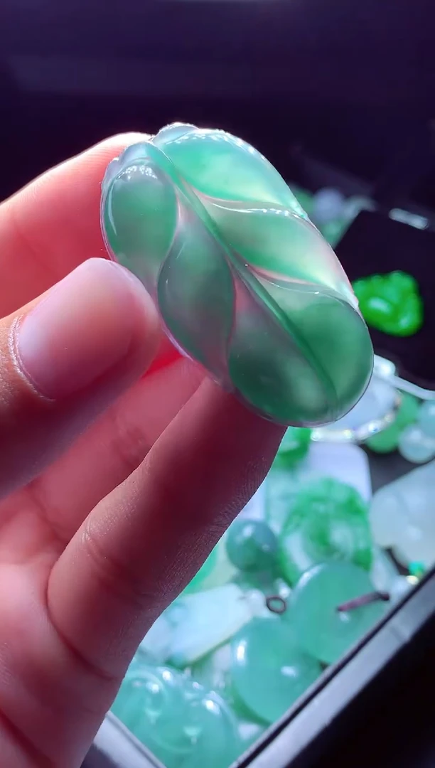 未镶嵌定制翡翠张*#翡翠毛货定制