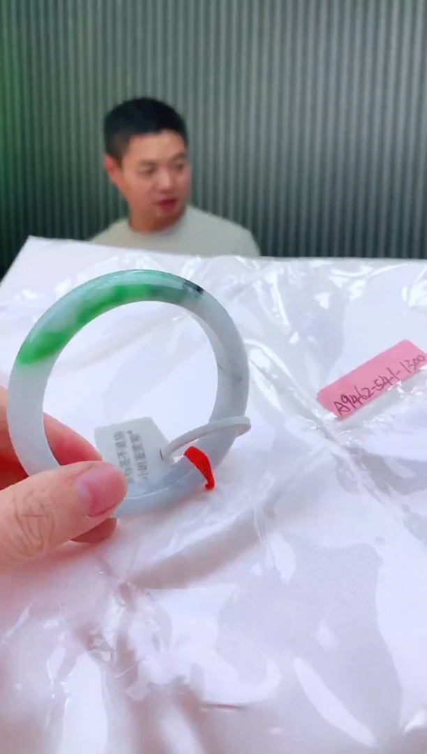 未镶嵌手镯翡翠54