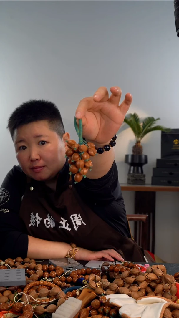 手串/手链橄榄核鲨鱼背葡萄串