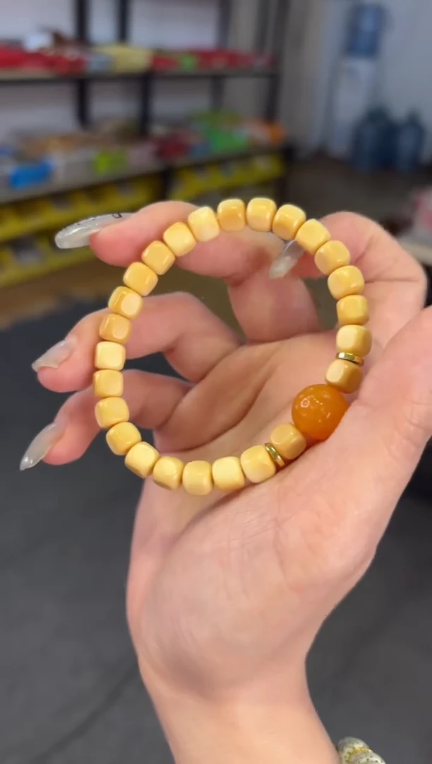 【闪购商品】石英质玉（黄龙玉）手链未镶嵌8mm龙脊六方黄龙玉