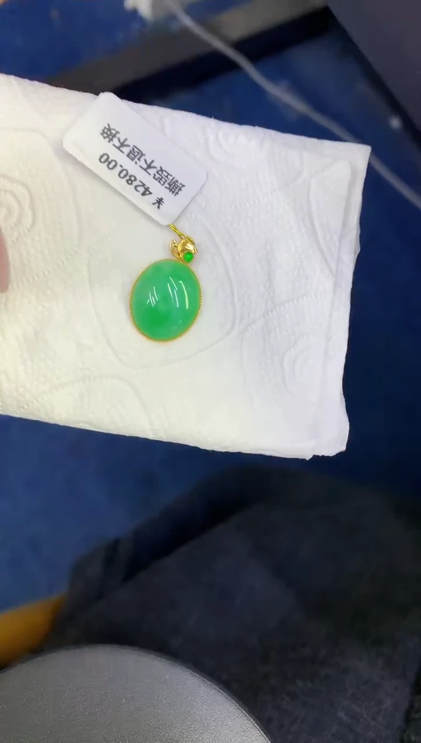 颈饰18K金镶嵌翡翠缅甸天然翡翠A货33