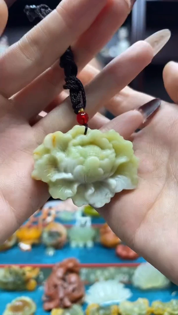 未镶嵌岫玉吊坠·