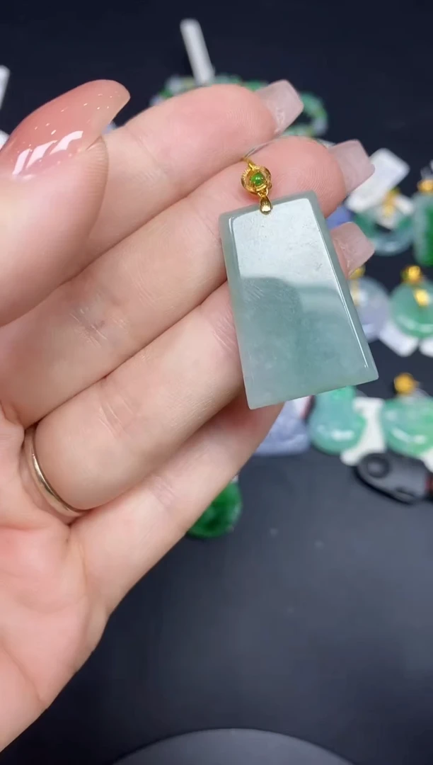 吊坠(不含链)18K金镶嵌翡翠无事牌18K金扣镶嵌@@CMT813