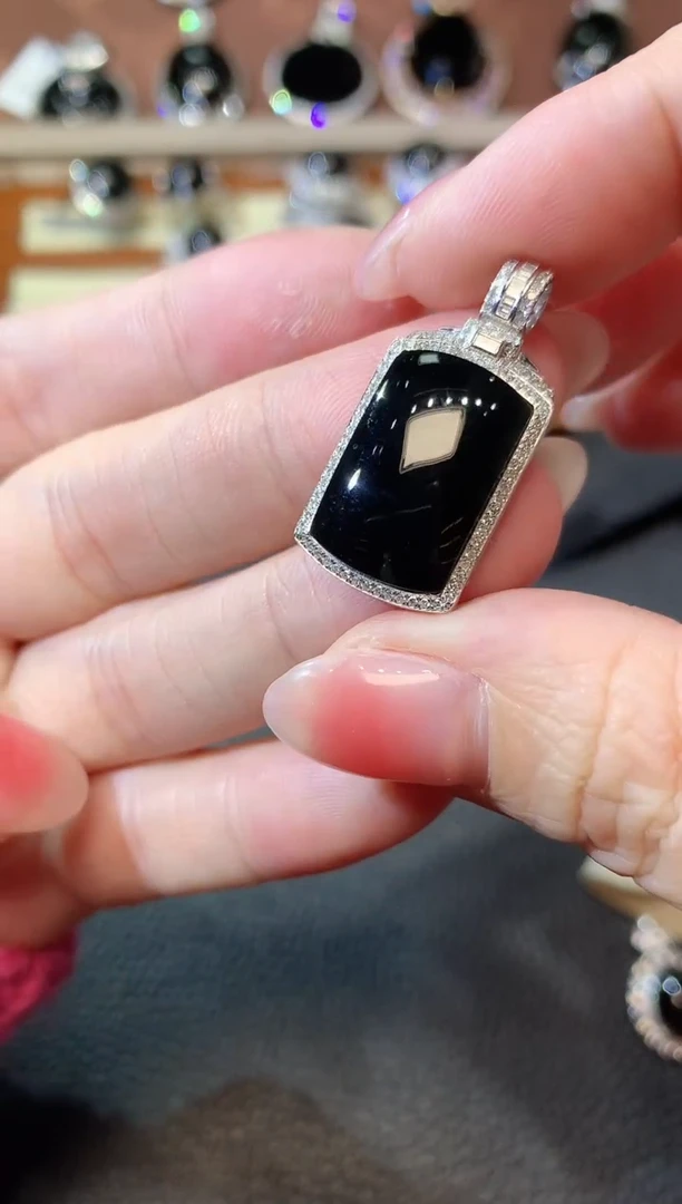 【闪购商品】翡翠吊坠(不含链)18K金镶嵌F9 翡翠