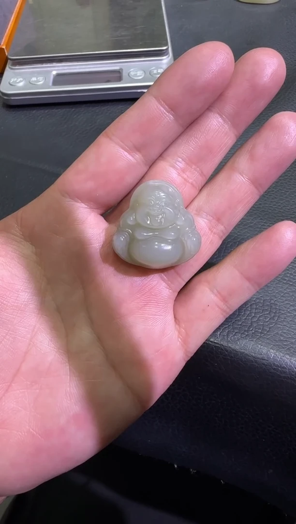 吊坠(赠链)未镶嵌和田玉近矿青白玉吊坠（产地直发）