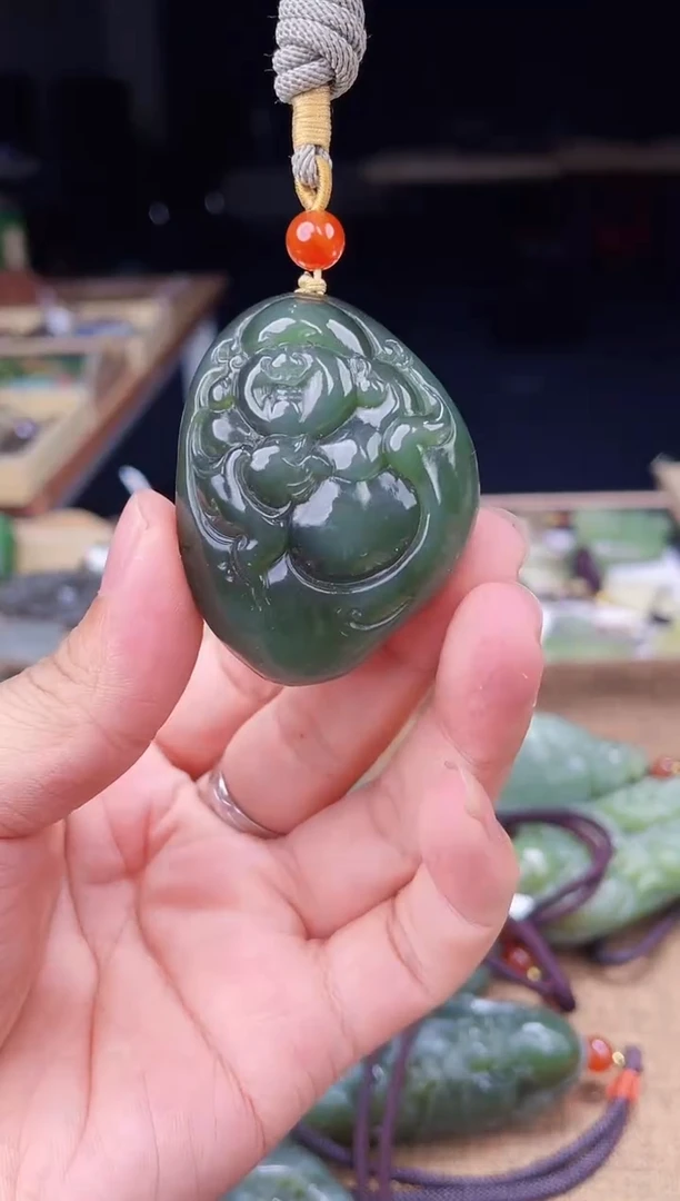 颈饰未镶嵌和田玉1