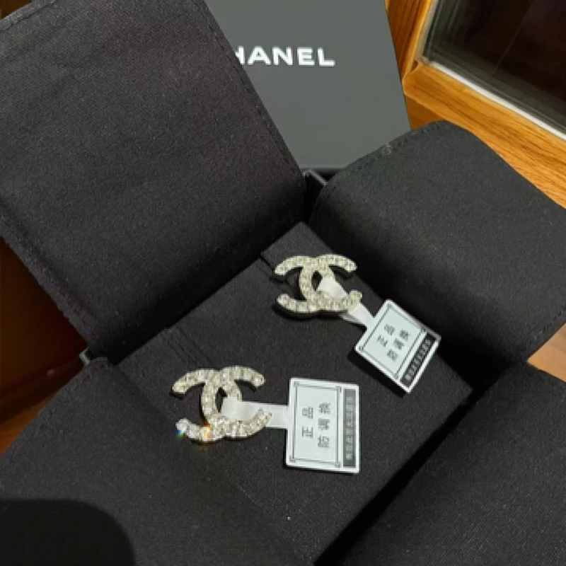 全新未使用 Chanel/香奈儿 镶钻双C设计优雅风格时尚配饰经典