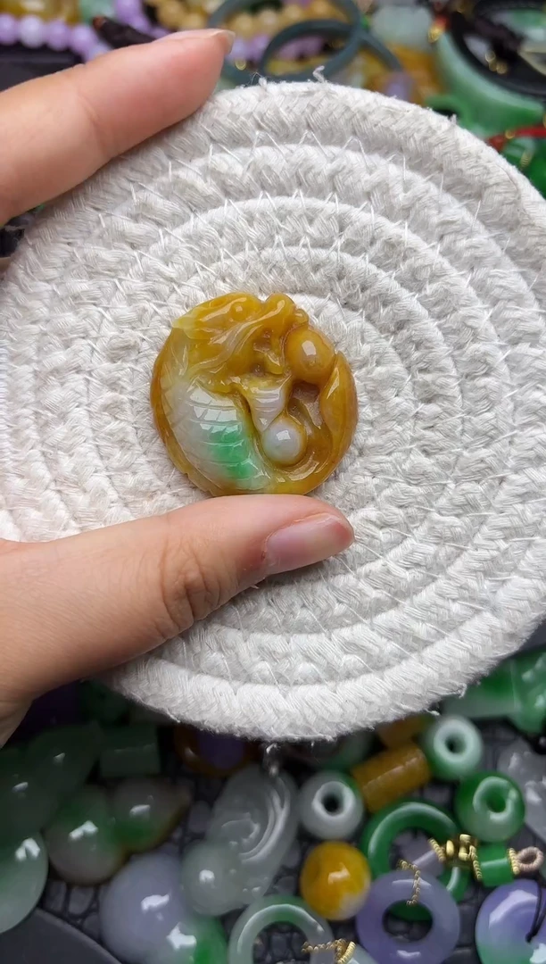 颈饰未镶嵌翡翠缅甸翡翠吊坠