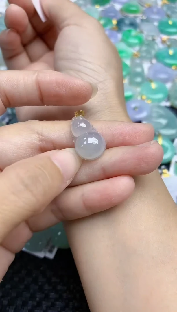 翡翠未镶嵌颈饰天然翡翠A货