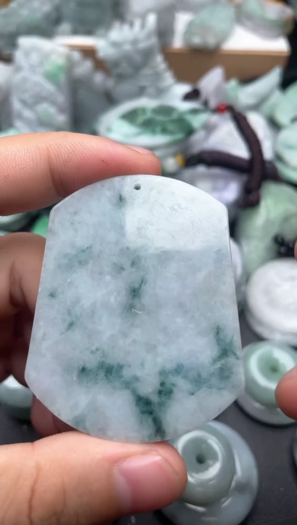 吊坠(不含链)未镶嵌翡翠1