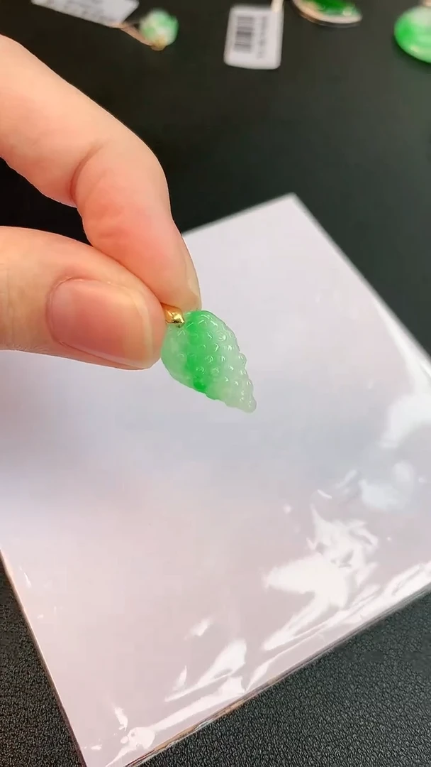 【闪购商品】翡翠颈饰未镶嵌赠礼盒证书 敏