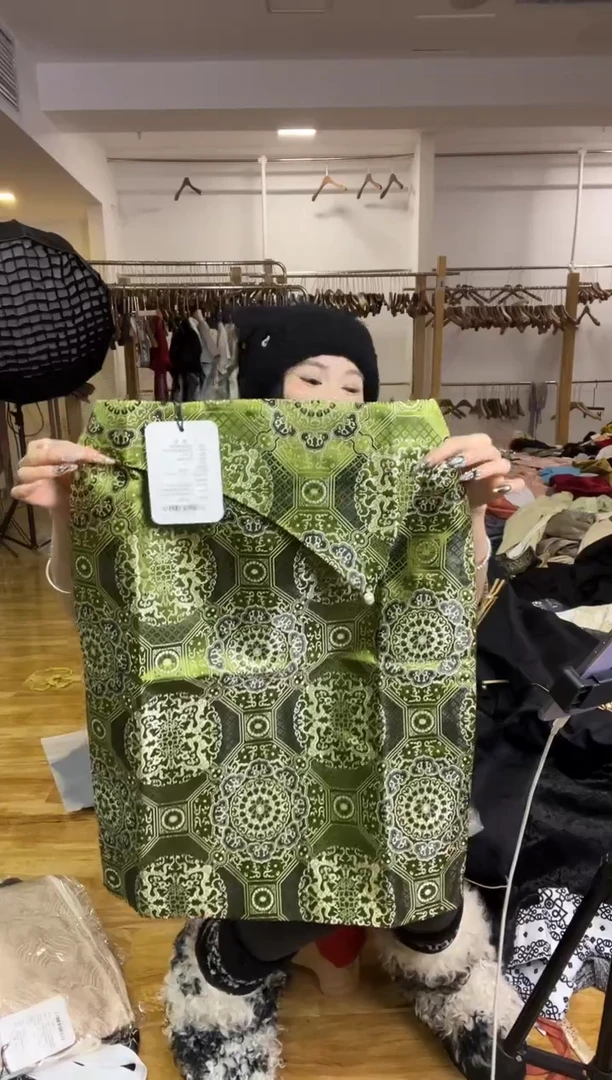 M码    110斤   半裙