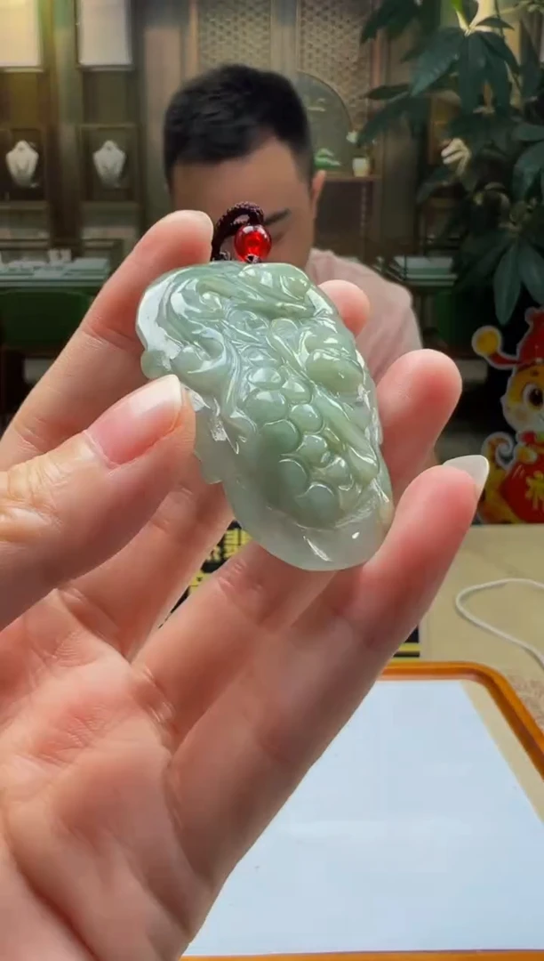 翡翠未镶嵌颈饰YY2025-6-29-1