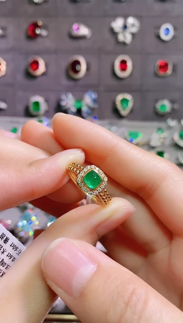 【闪购商品】祖母绿18K金戒指18K金镶嵌--