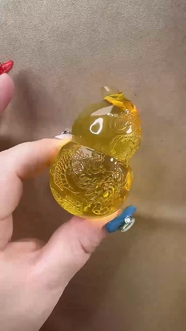 未镶嵌颈饰琥珀吊坠