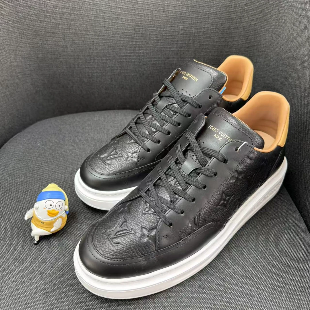 99新 LouisVuitton/路易威登 黑白松糕板鞋