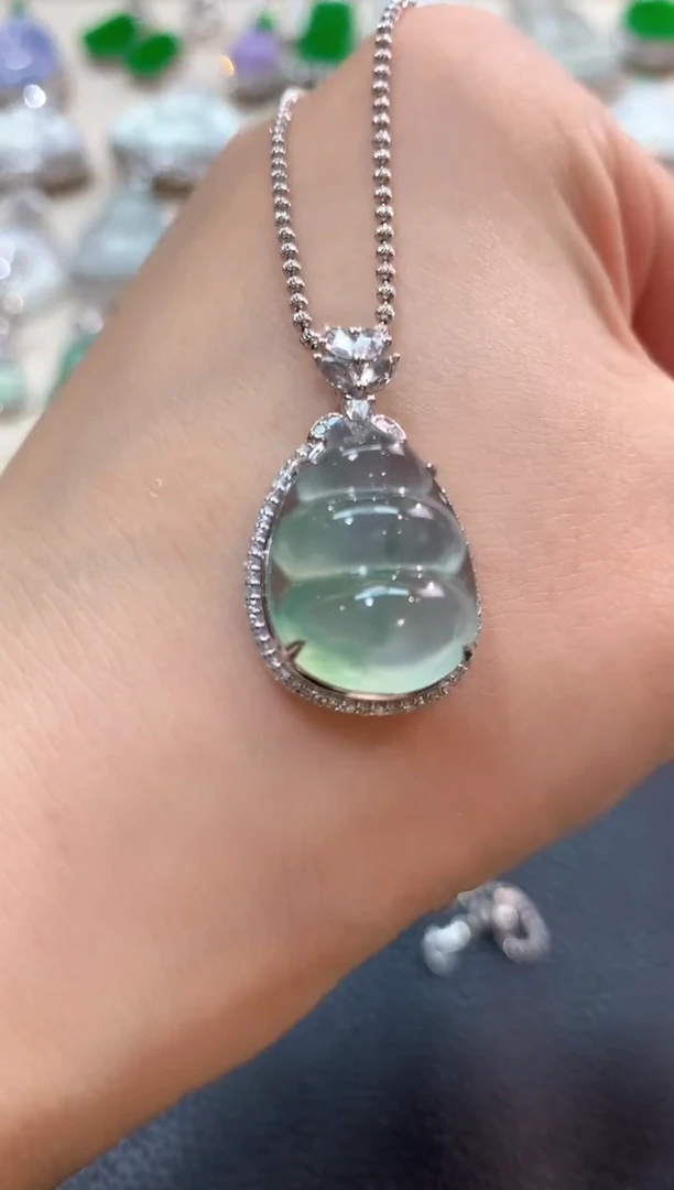 翡翠18K金镶嵌吊坠(不含链)b87