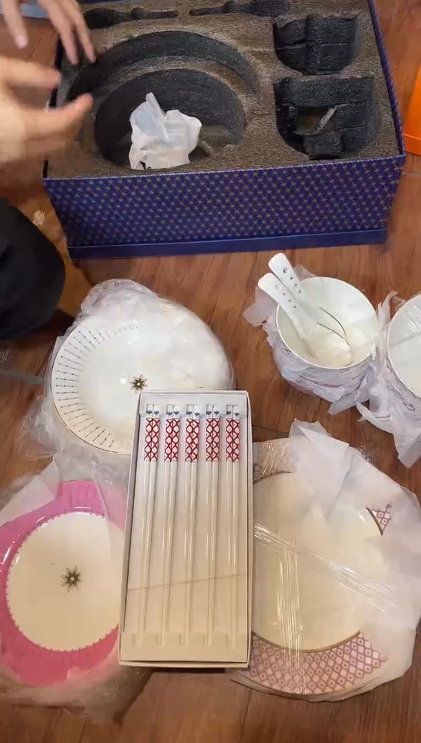 杯鸿辉家品牌瓷器，京东包邮！