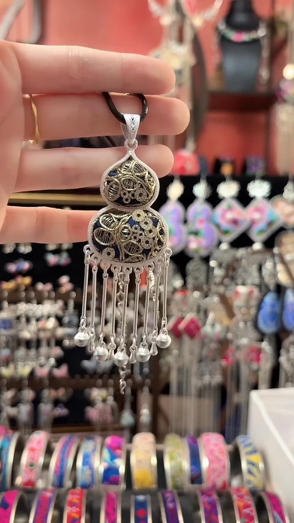 织绣 云织谣民族风精美饰品   342