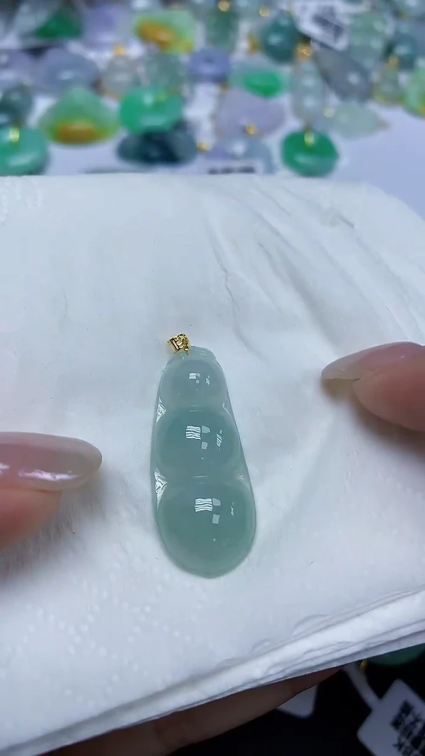 翡翠18K金镶嵌颈饰天然缅甸翡翠A货