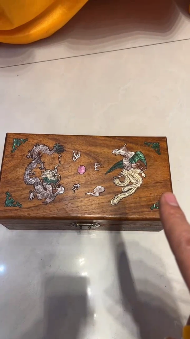 【闪购商品】香榧木龙凤呈祥 首饰盒