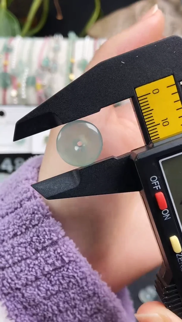 【闪购商品】翡翠吊坠(不含链)未镶嵌平安扣