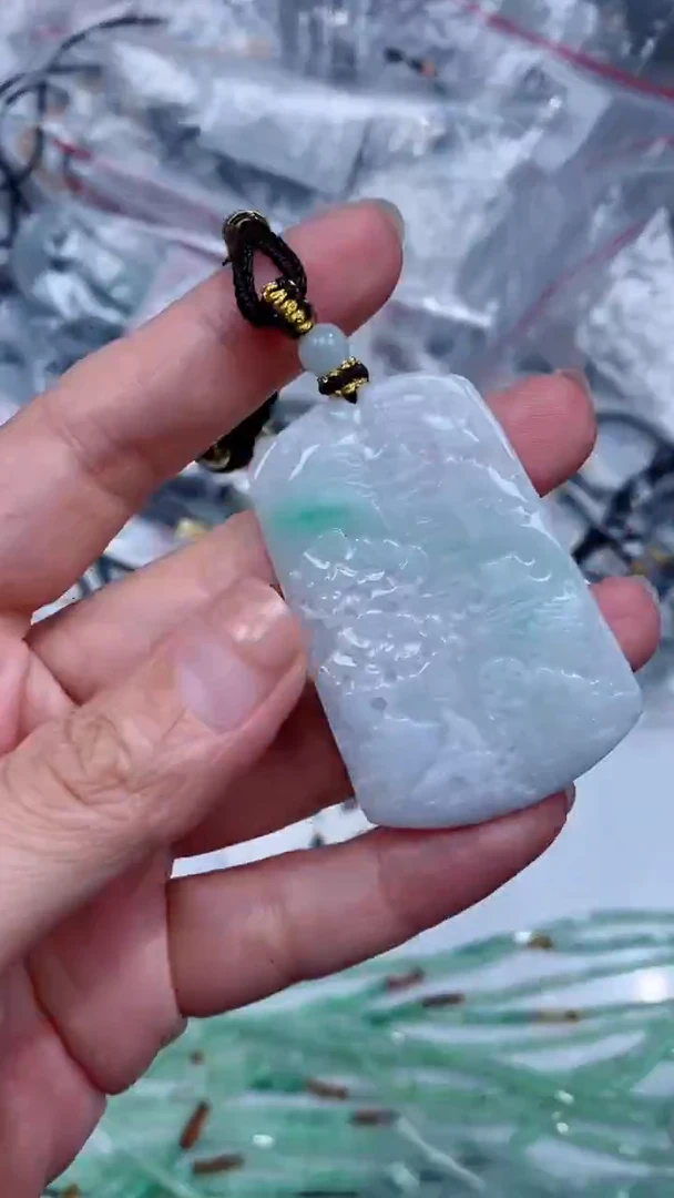 颈饰未镶嵌翡翠吊坠