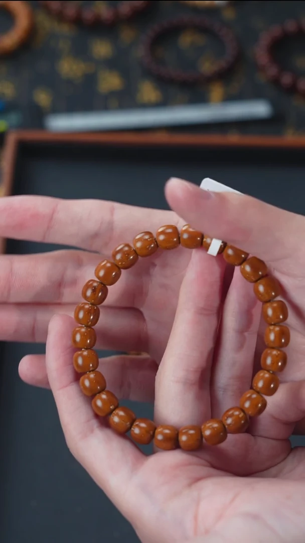 手串紫金鼠实心老型9       10816