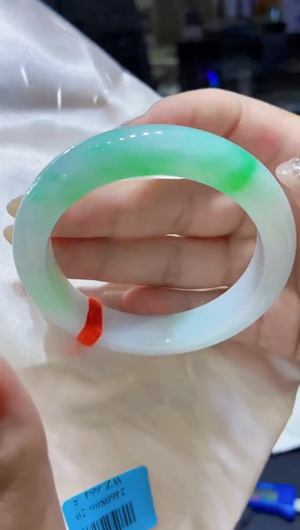 未镶嵌手镯翡翠翡翠手镯