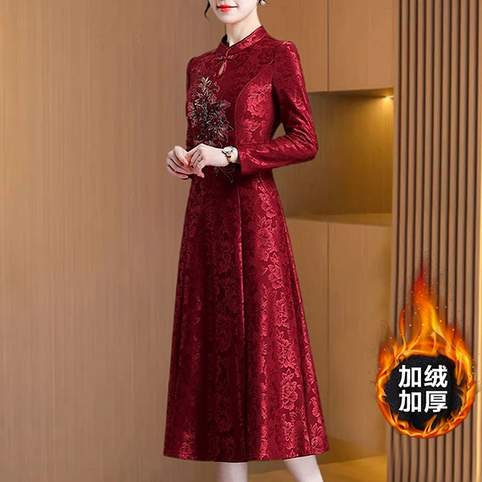 喜婆婆婚宴装2025新款秋冬加绒旗袍连衣裙妈妈婚礼服爆高端高级感