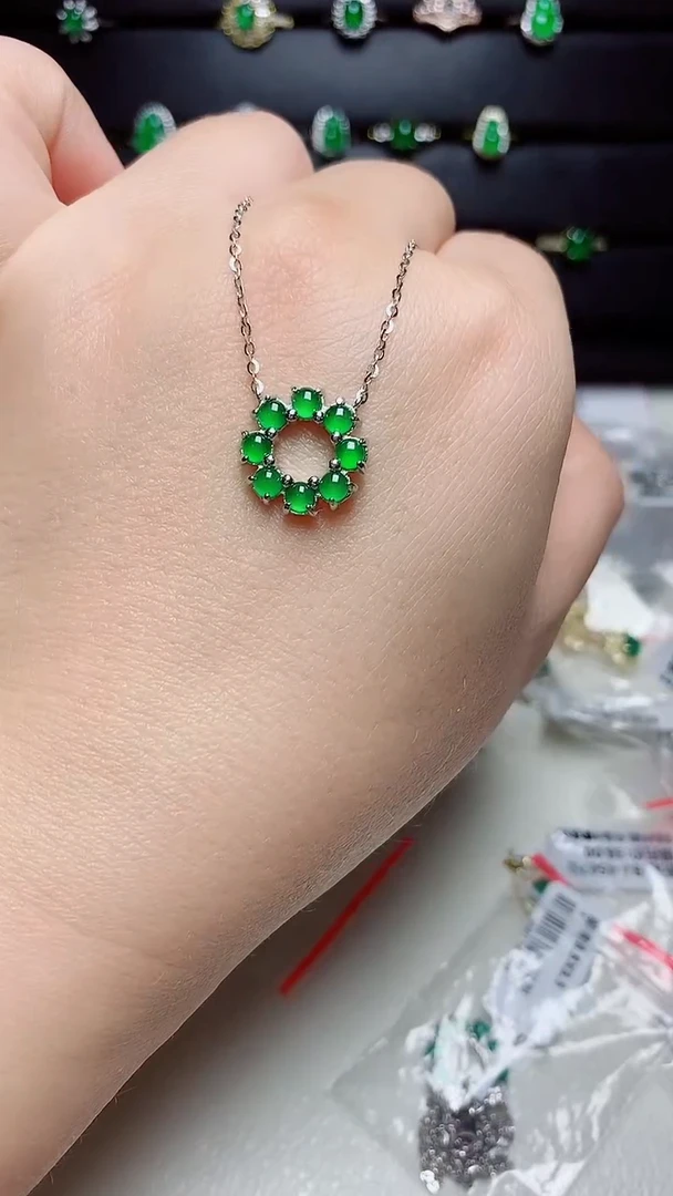 翡翠戒指银S925镶嵌天然翡翠s925银镶嵌