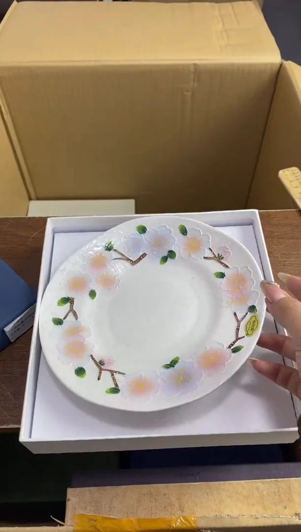 【闪购商品】瓷片隆莲瓷器欢迎大家