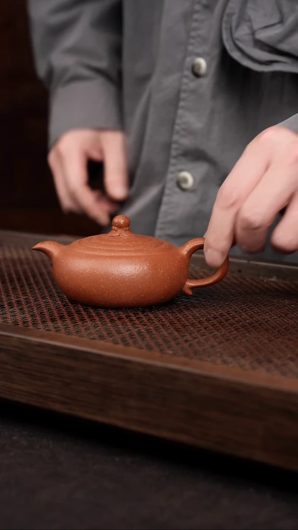 【闪购商品】紫砂茶壶红降坡水波纹壶