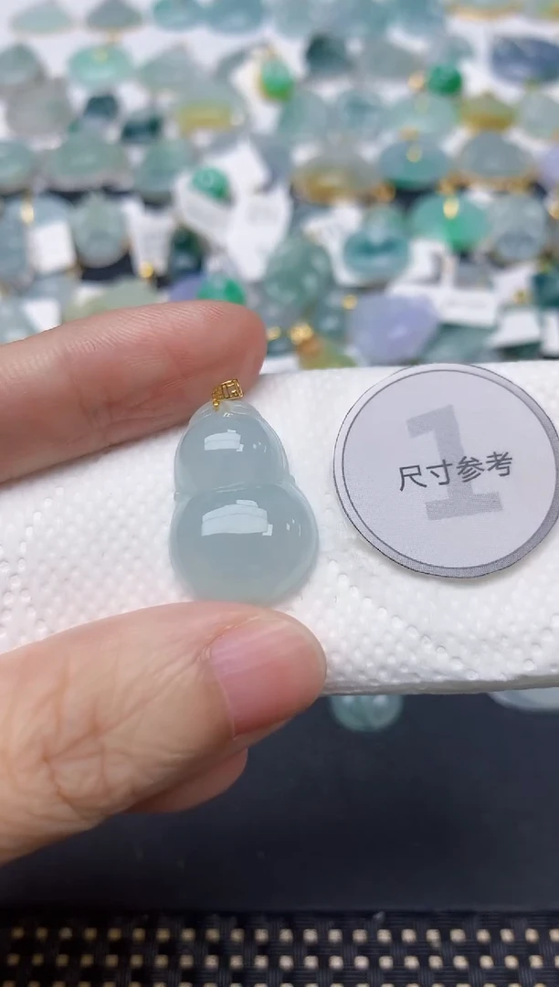 颈饰18K金镶嵌翡翠天然缅甸A货翡翠