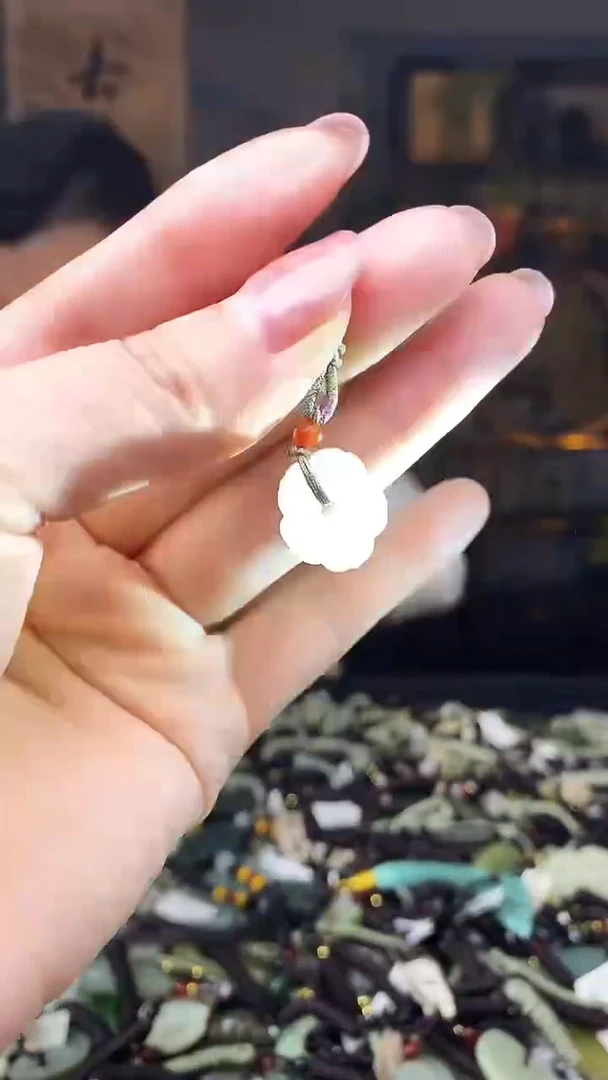 颈饰未镶嵌和田玉多样性发货，拍一发一