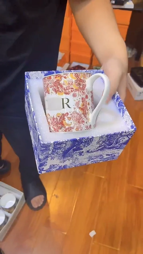杯鸿辉家品牌瓷器，京东包邮！