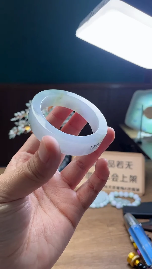 【闪购商品】定制翡翠手镯未镶嵌定制